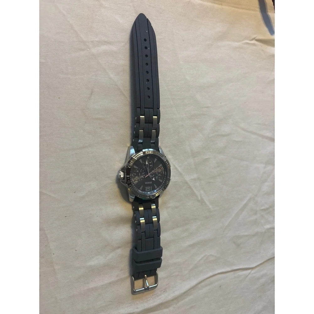 Guess Watch Mens OS Grey Excellent Silicone Strap Multi-Function Sport W0247G3